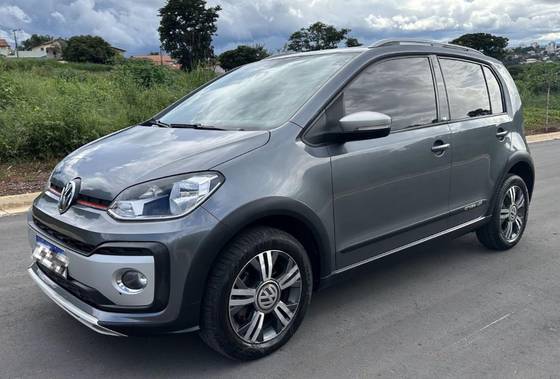 VOLKSWAGEN CROSS UP 1.0 TSI 12V FLEX 4P MANUAL